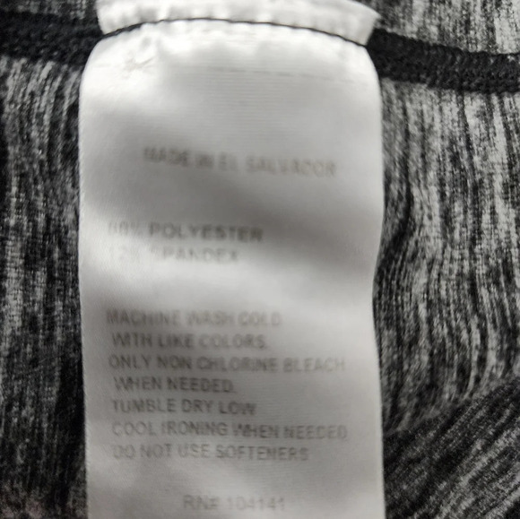 👕 Reebok 1/4 zip shirt size M in Heather gray - Picture 12 of 13